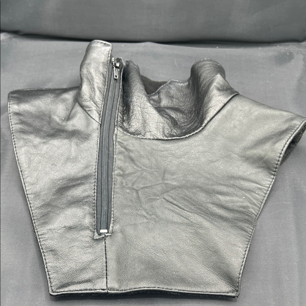 Chic Black Leather Scarf with Zipper